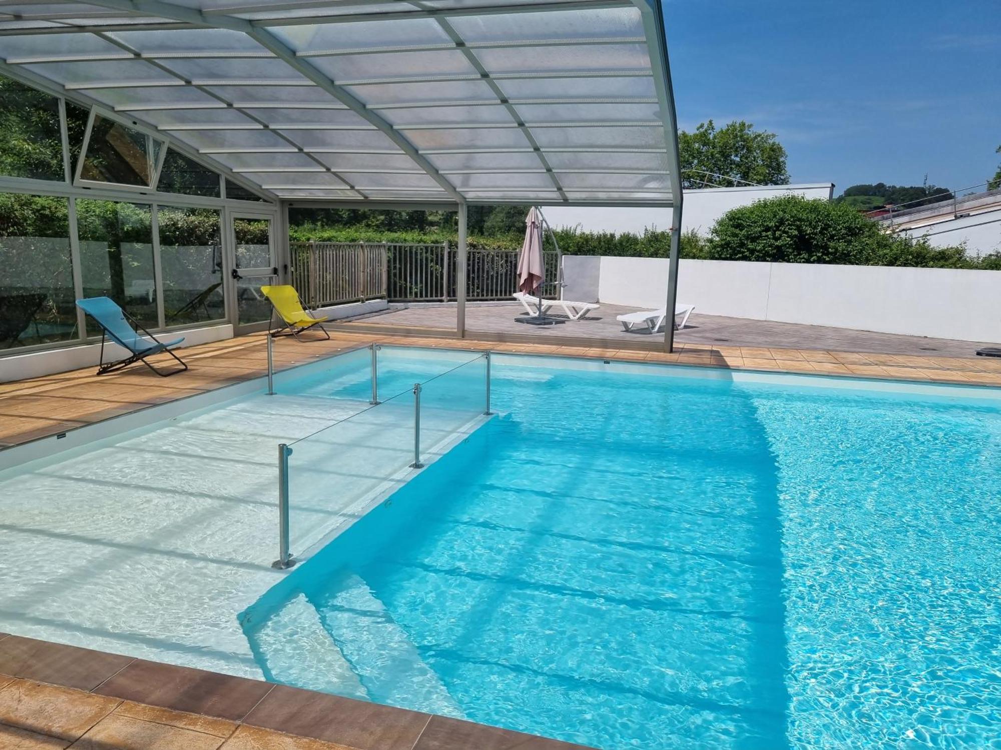 Etxetxoa, De 1 A 4 Personnes Avec Climatisation, Terrain Prive Et Piscine Hasparren