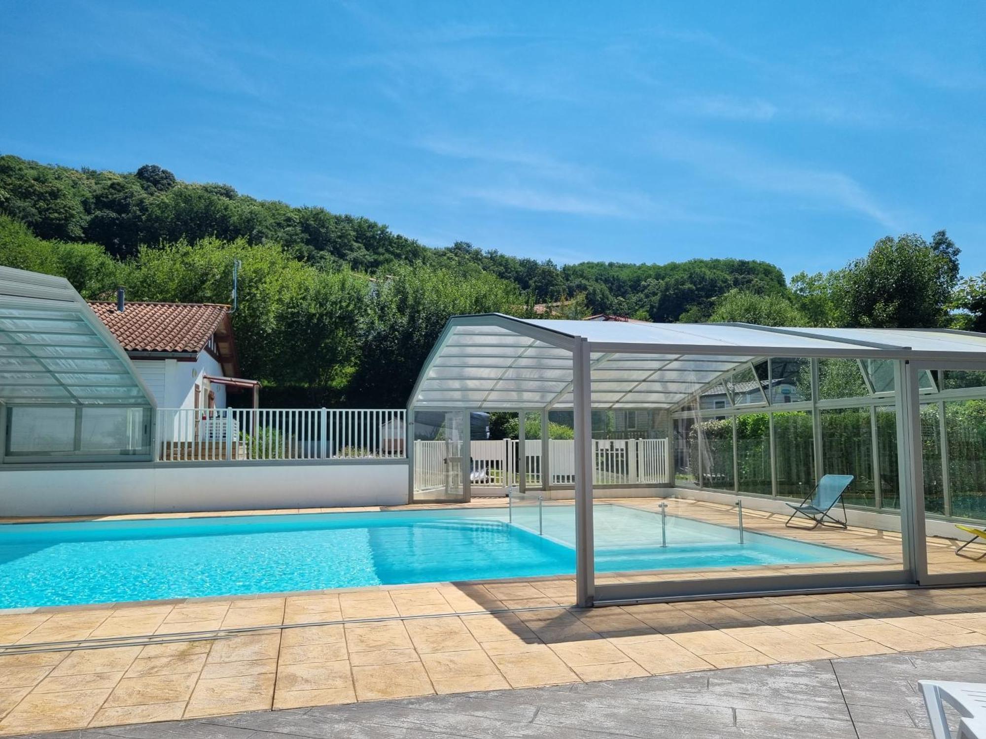 Etxetxoa, De 1 A 4 Personnes Avec Climatisation, Terrain Prive Et Piscine 3* Hasparren